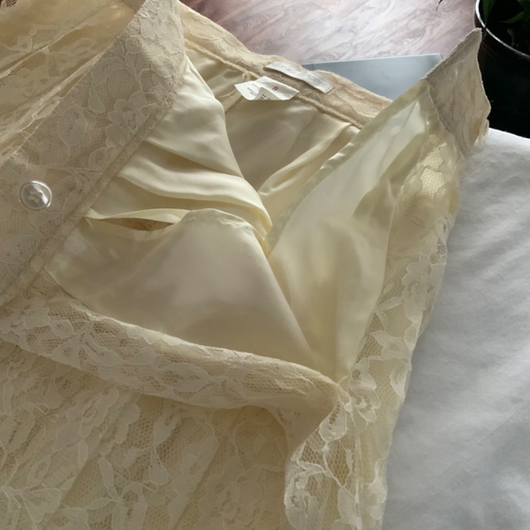 Ladies (new with tags) skirt with lace overlay - Picture 2 of 10